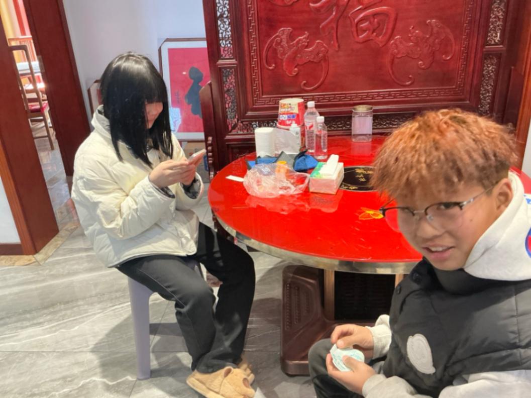 这里是有图片的